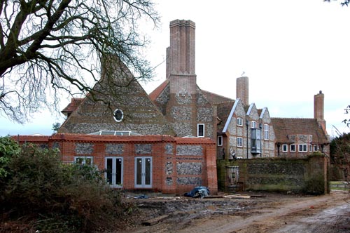 An extension to Kelling Hall